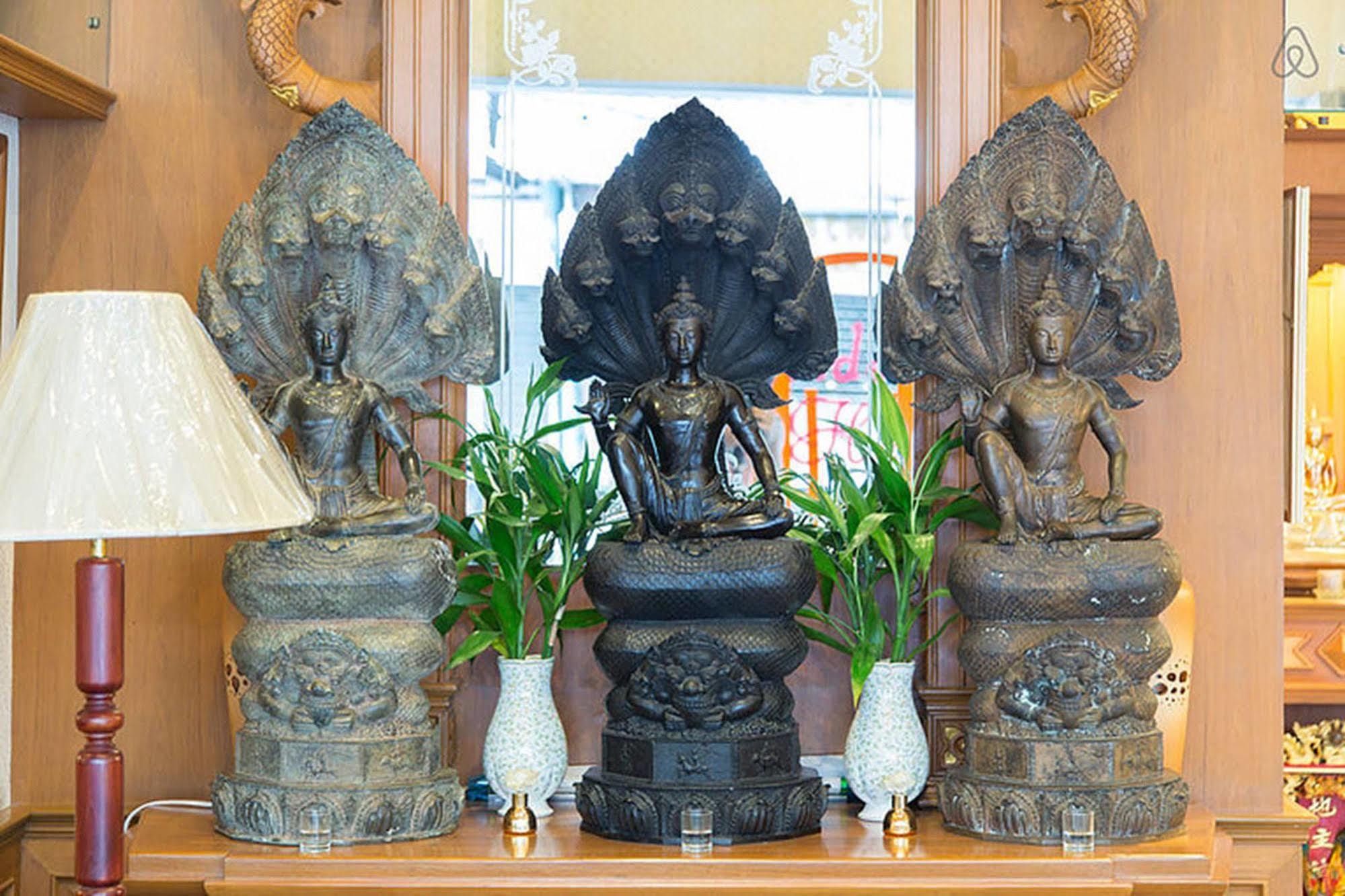 Khách sạn Golden House Bangkok